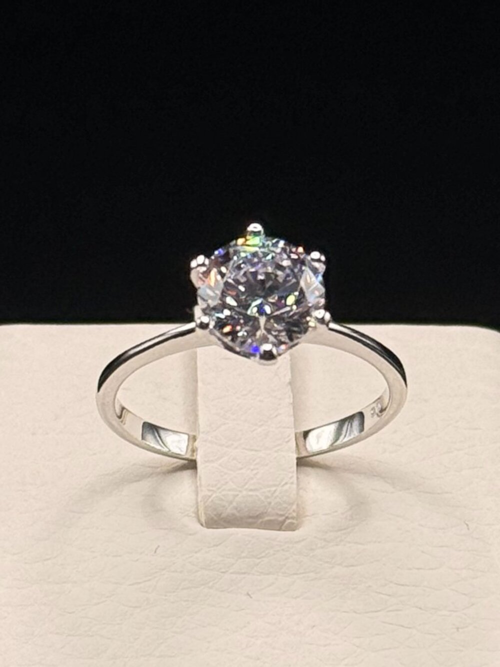 Elegant Sterling Silver Solitaire Ring